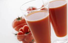 Еда Два стакана томатного сока обои рабочий стол