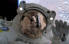 Космос Выход в открытый космос обои рабочий стол