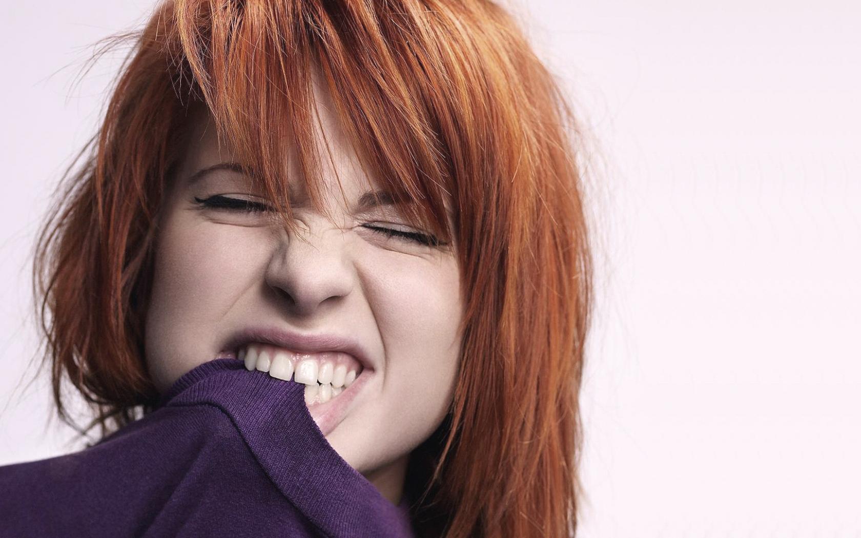 Красавица, Paramore, Зубы, Кривляется обои рабочий стол Девушки