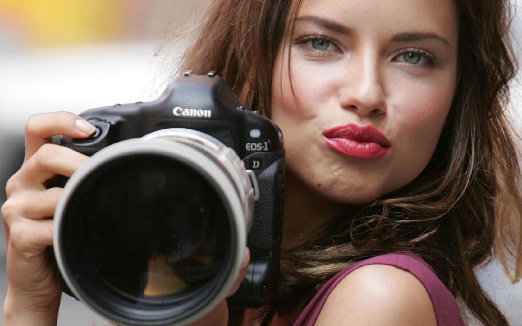 Девушка, фотик, губки, знаменитость обои рабочий стол Девушки